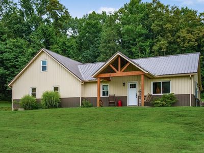 1835 Lutz Ln