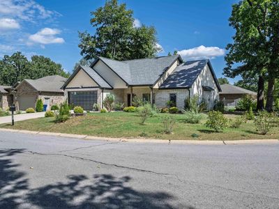 1341 Hampshire Cir
