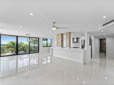 5480 N Ocean Drive #B1c