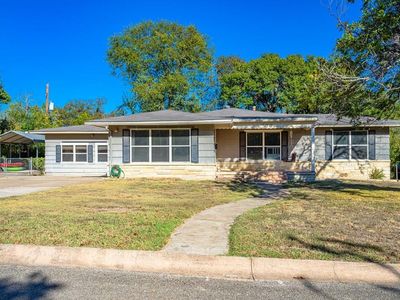 930 Bluebonnet Dr