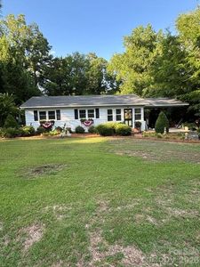 Property at 606 N Pine Ln, Wadesboro, NC