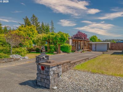2925 Knott Ter
