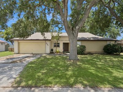452 Boxwood Ct