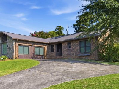 2245 McGwier Dr