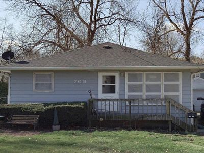 700 Creston Ave
