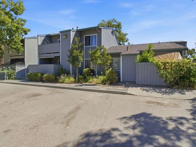 3530 Silver Oaks Way
