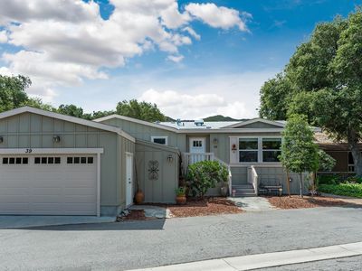 Property at 39 Nottingham Rd, Westlake Village, CA