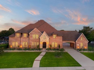 1302 Featherwood Dr