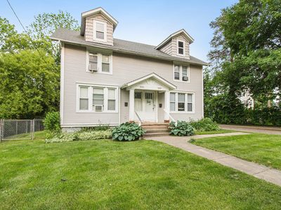 1019/1021 N Michigan Ave