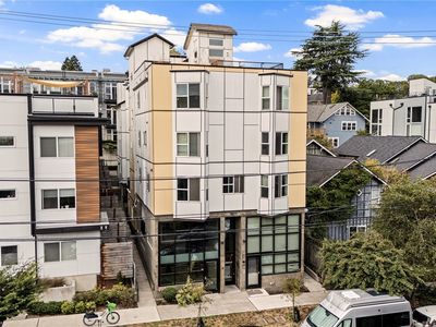 1811 20th Avenue