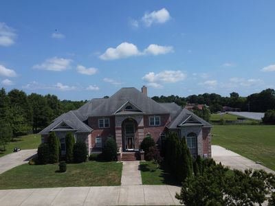 1616 Long Hollow Pike