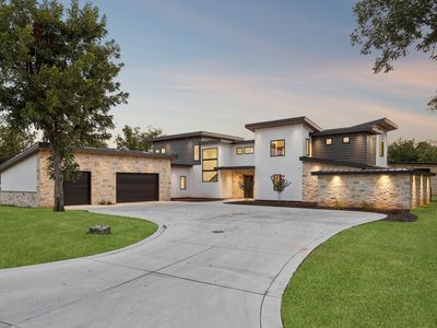 9003 King Air Dr