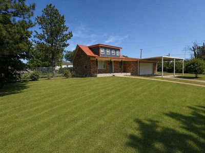 Property at 701 N 5th St, Stratford, TX