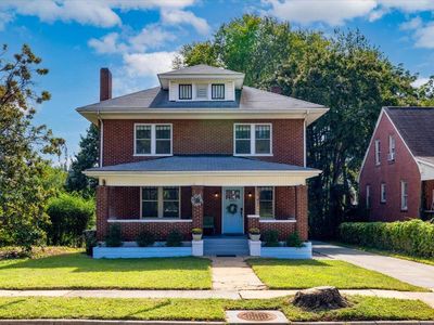 3402 Hillcrest Ave NW