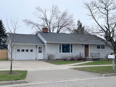 229 Helen St