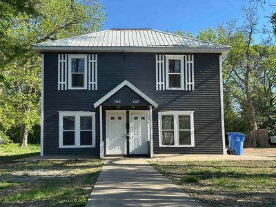 105/107 W Dartmouth St