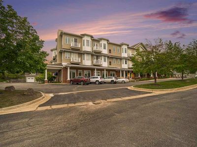725 Harbor Watch Dr