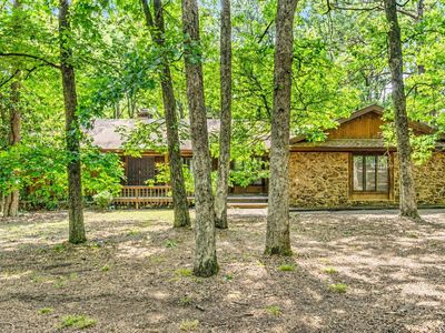 2 Baywood Dr