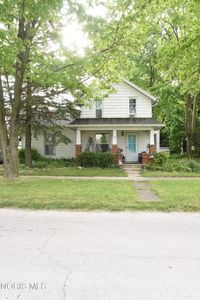 122 N Main St