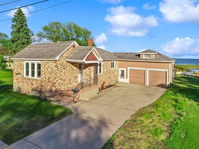 103 W Bay Shore St