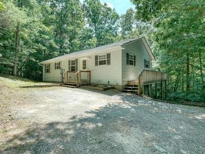 151 Laurel Spring Dr