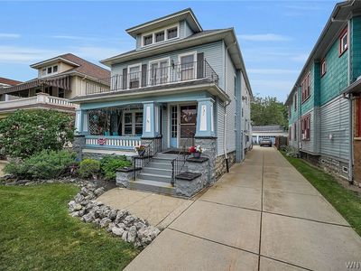 737 Tacoma Ave
