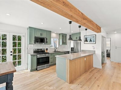 411 E Franklin Ave