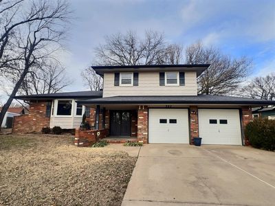Property at 327 N Willow Dr, Derby, KS
