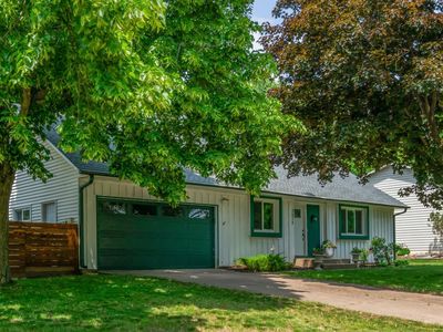 2672 Fairlawn Dr