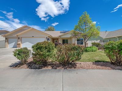 786 Comstock Dr