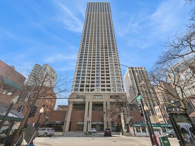 1030 N State St APT 10K