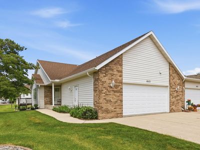 1013 Prairie View Dr SW