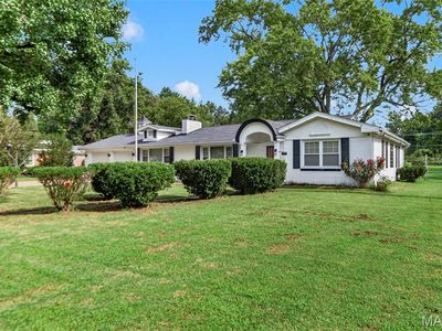 8217 Cadillac Ln