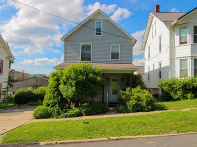 320 E Walnut St