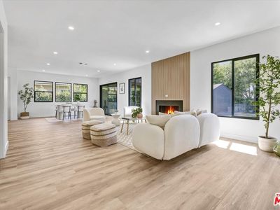 2882 E Sierra Madre Blvd