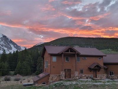 390 Whispering Pines Cir