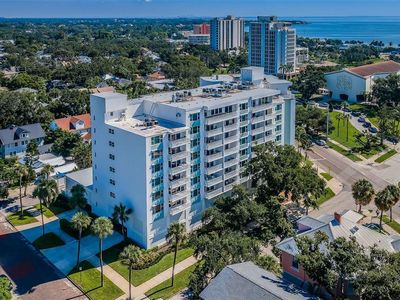 700 Beach Dr NE APT 308