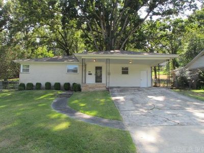 3811 Idlewild Ave