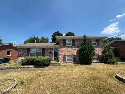 Property at 2011 Mary Catherine Dr, Shively, KY