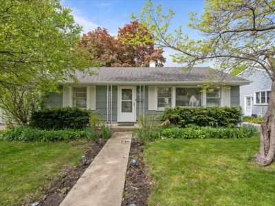 Property at 1042 Alfini Dr, Des Plaines, IL