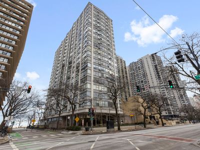 5757 N Sheridan Rd APT 3E