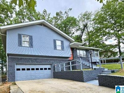 1036 Medina Dr