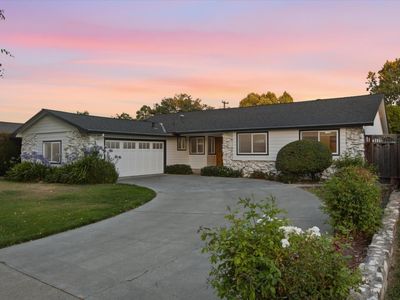 1274 Norval Way