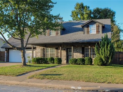2711 W Bishop Dr