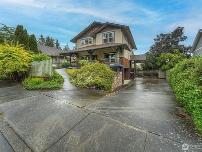 2329 NE Thistle Court