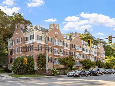 245 Cambridge St Unit 302
