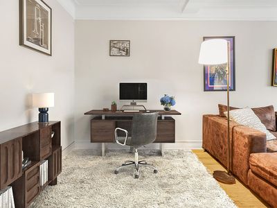 227 E 57th St APT 8B