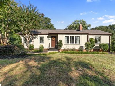 35 Mayfair Ln