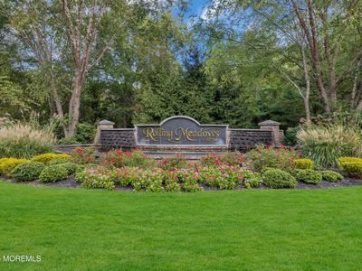 106 Rolling Meadows Boulevard S