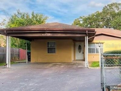 1 S Aurora Dr
